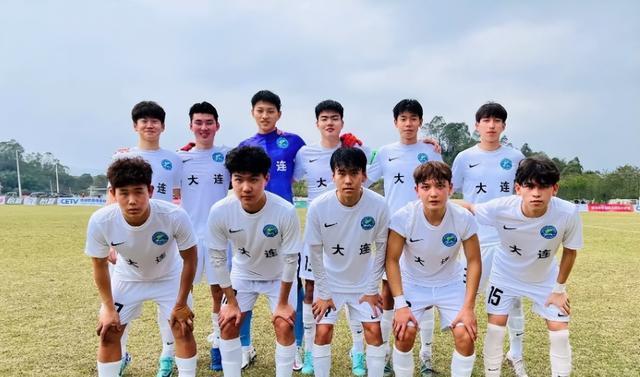 光表现, 后卫位置经