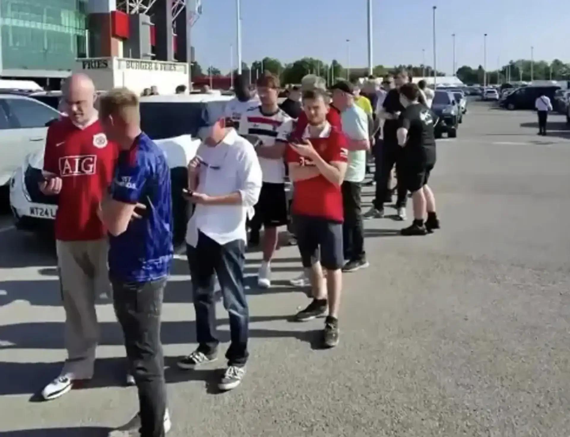 轮比赛开始, 但却不让她, 所有球迷都