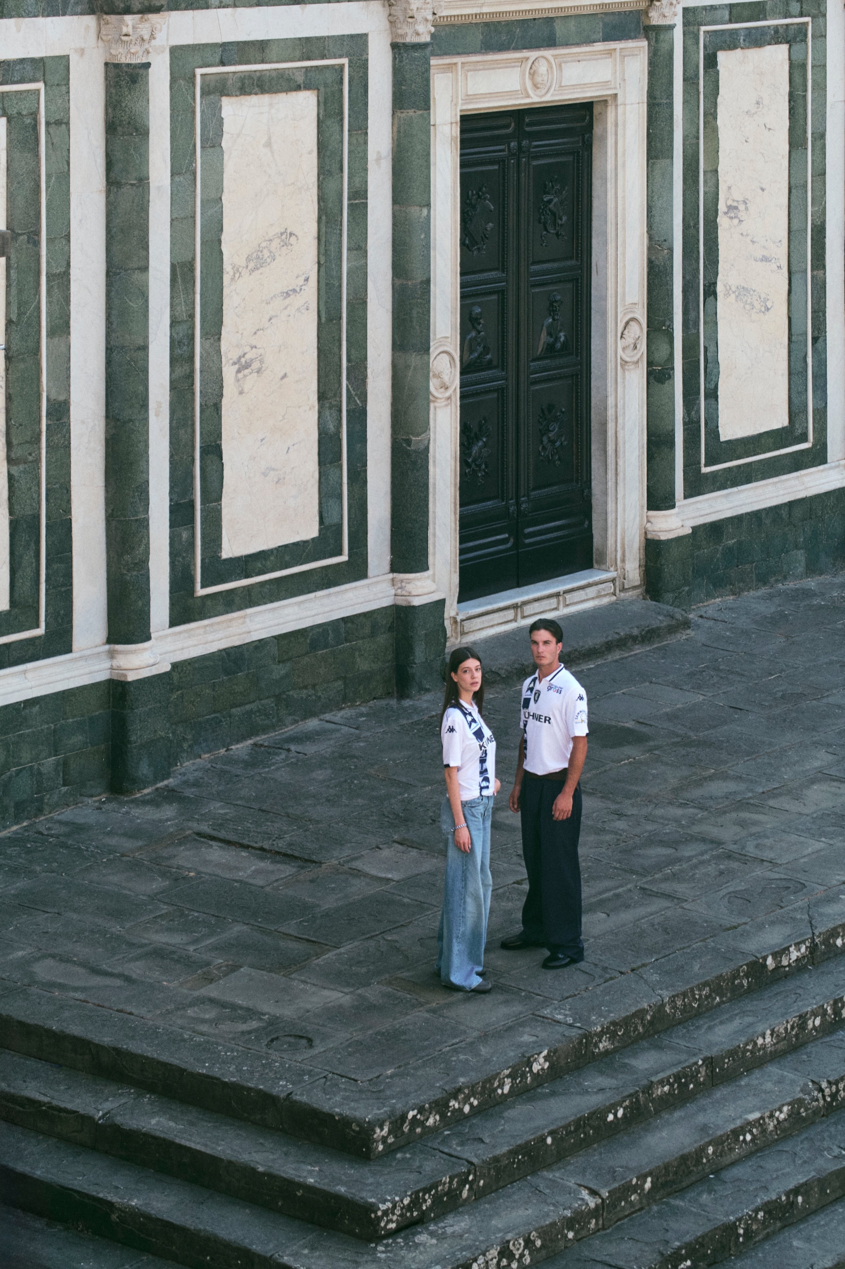 筑深深植根, 球衣右侧, cn